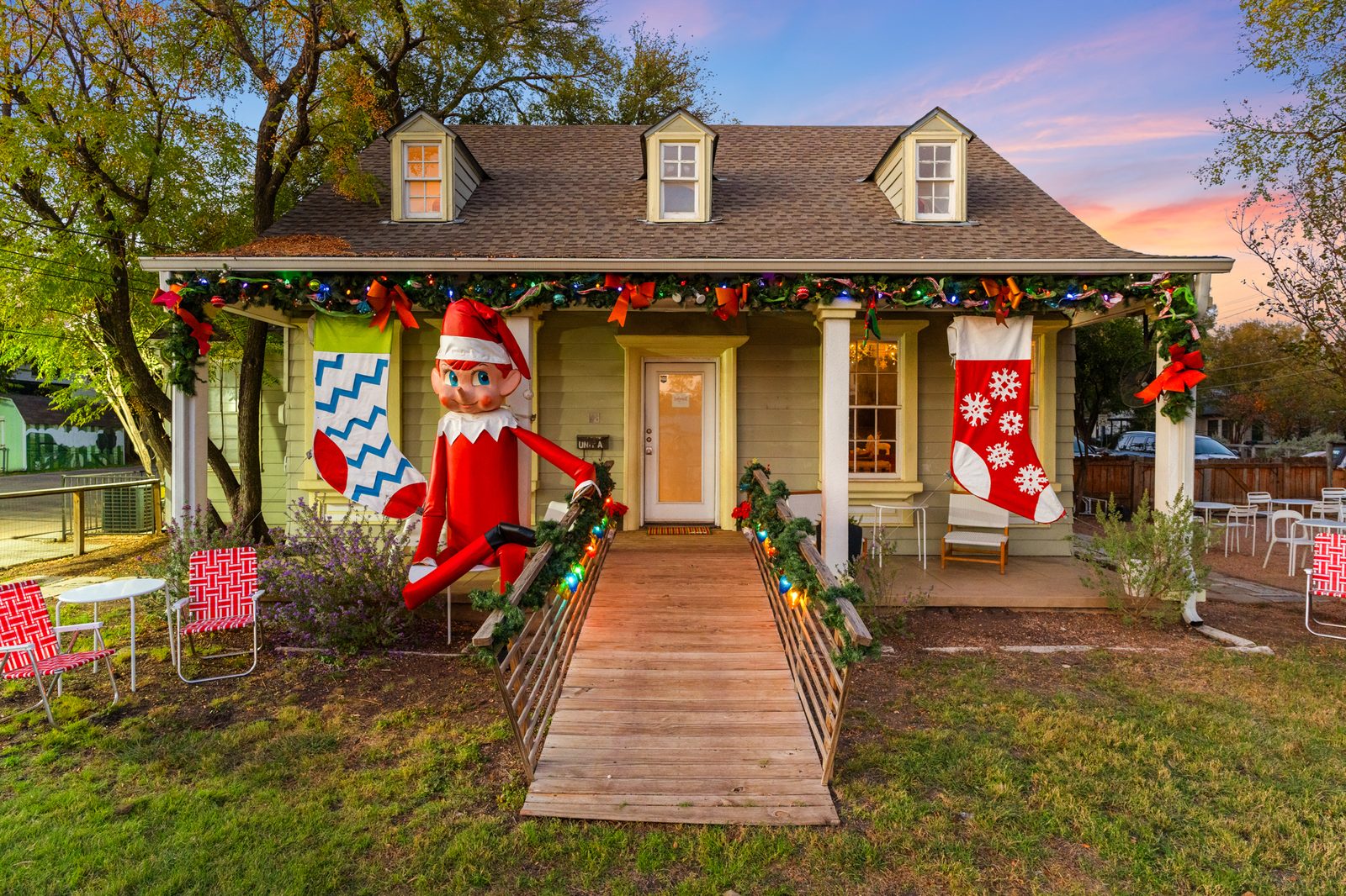 Winter Wonderloft exterior with 16-foot elf